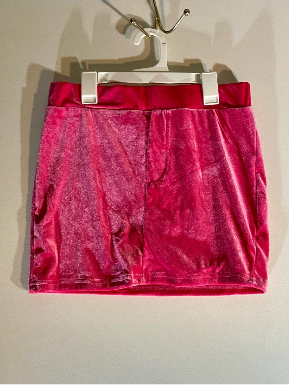 NWT SHEIN BAE Hot Pink Velvet Mini Skirt - Women’s Size Large